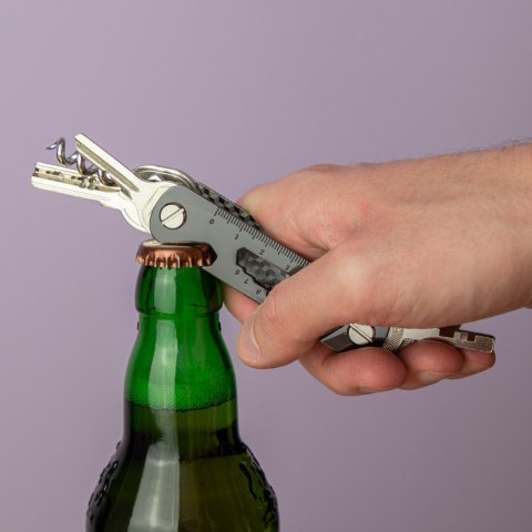 Key Aider Froster organizer do kluczy jak scyzoryk Key Aider Froster organizer do kluczy jak scyzoryk