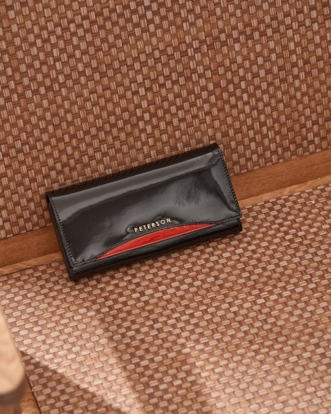 Duży skórzany portfel damski z portmonetką na bigiel RFID - Peterson Duży skórzany portfel damski z portmonetką na bigiel RFID - Peterson