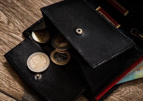 Pionowy portfel męski ze skóry naturalnej RFID - Peterson Pionowy portfel męski ze skóry naturalnej RFID - Peterson