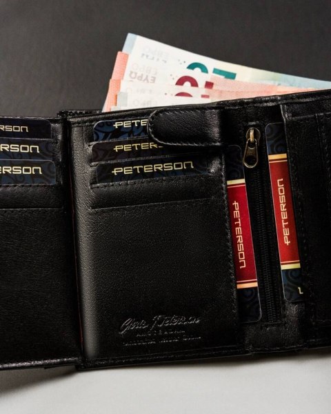 Klasyczny portfel męski bez zapięcia zewnętrznego - Peterson Klasyczny portfel męski bez zapięcia zewnętrznego - Peterson