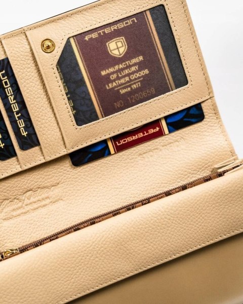 Praktyczny portfel damski w kolorze beżowym z systemem RFID - Peterson Praktyczny portfel damski w kolorze beżowym z systemem RFID - Peterson