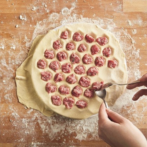 Pierożnica forma do uszek pierogów 37 szt 2,5 cm