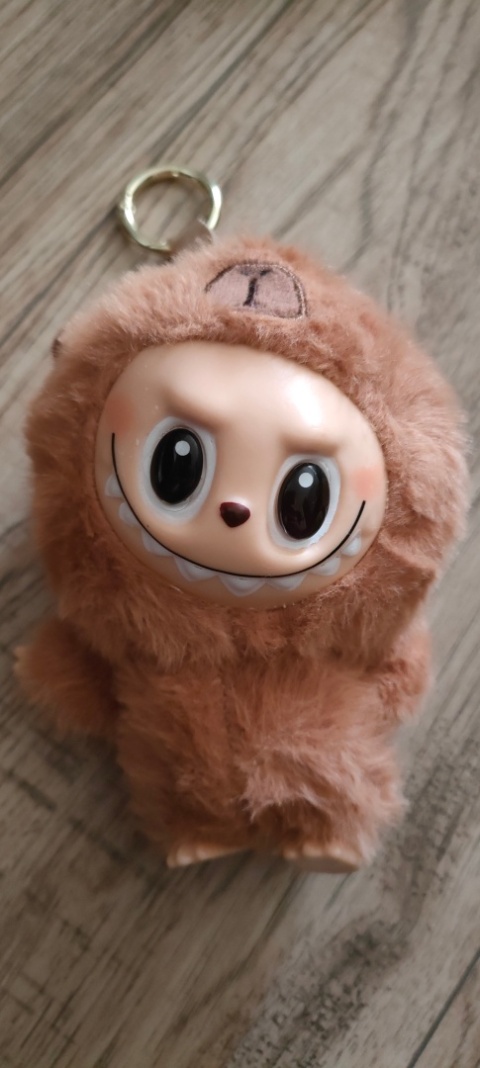 Maskotka Labubu