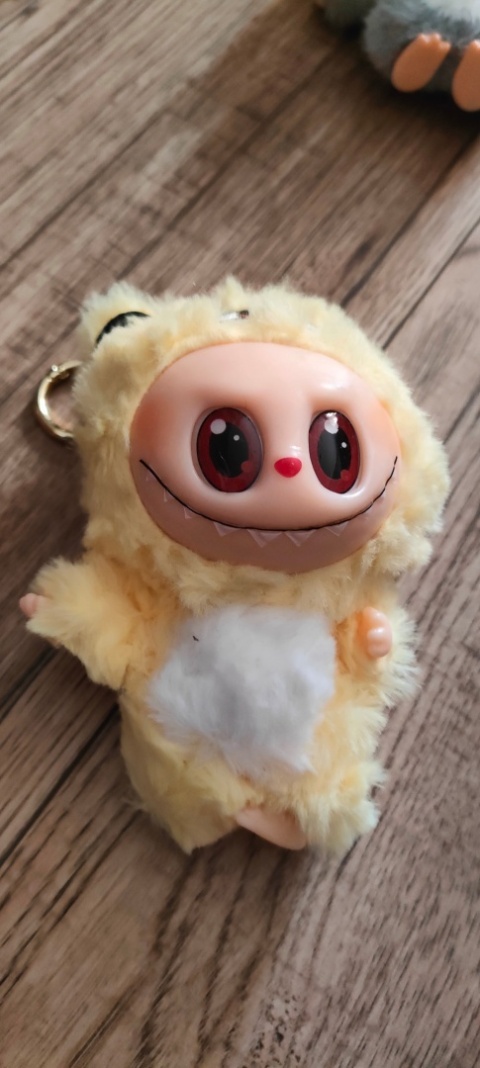 Maskotka Labubu