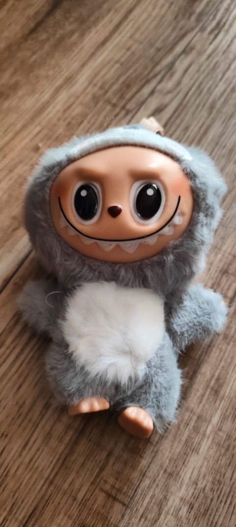 Maskotka Labubu