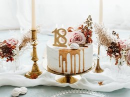 Świeczka urodzinowa liczba 18 urodziny, złota, 7.5cm