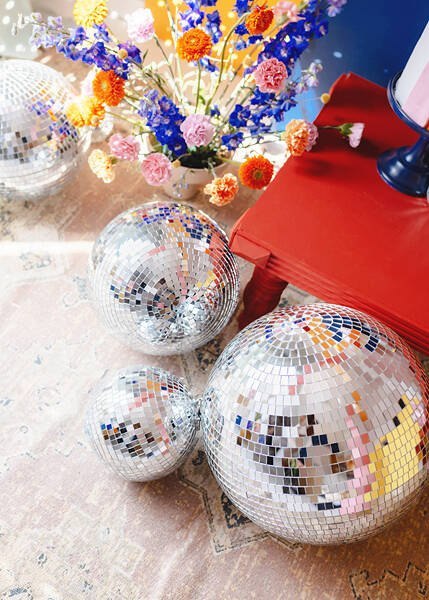 Dekoracja wisząca Kula Dyskotekowa Disco, 40cm Dekoracja wisząca Kula Dyskotekowa Disco, 40cm