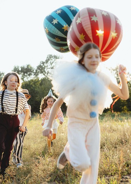 Balon foliowy, okrągły, kula, Piłka w gwiazdki, 75 cm, czerwony Balon foliowy, okrągły, kula, Piłka w gwiazdki, 75 cm, czerwony